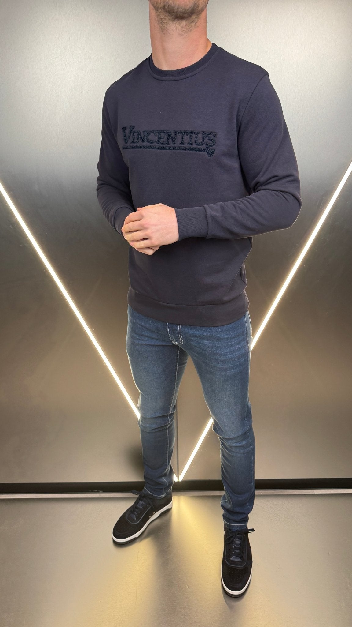Luxury Boucle Logo Crew Neck Jumper - Navy - Vincentius