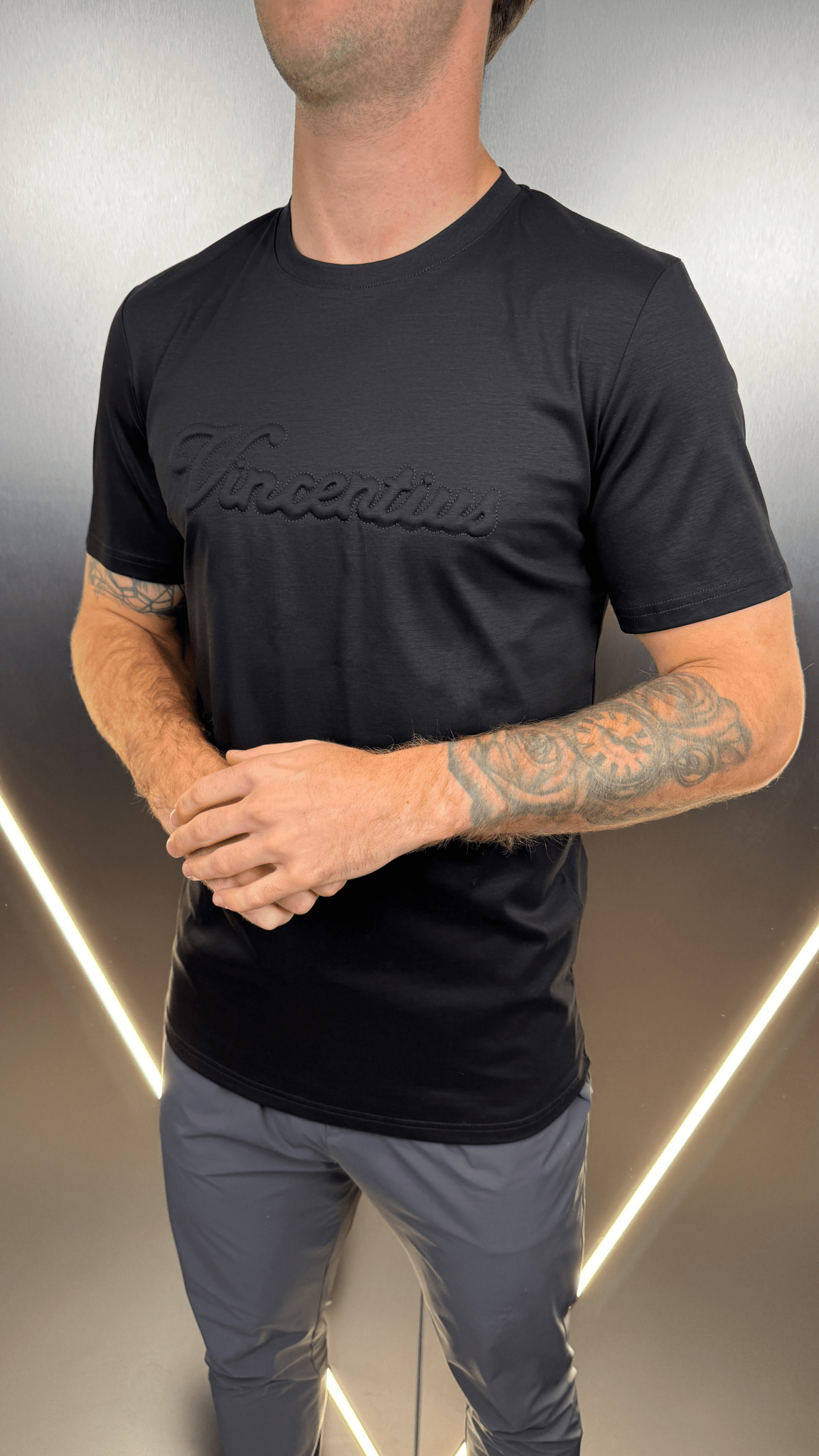 Luxury Embossed Tonal Logo T-Shirt - Black - Vincentius