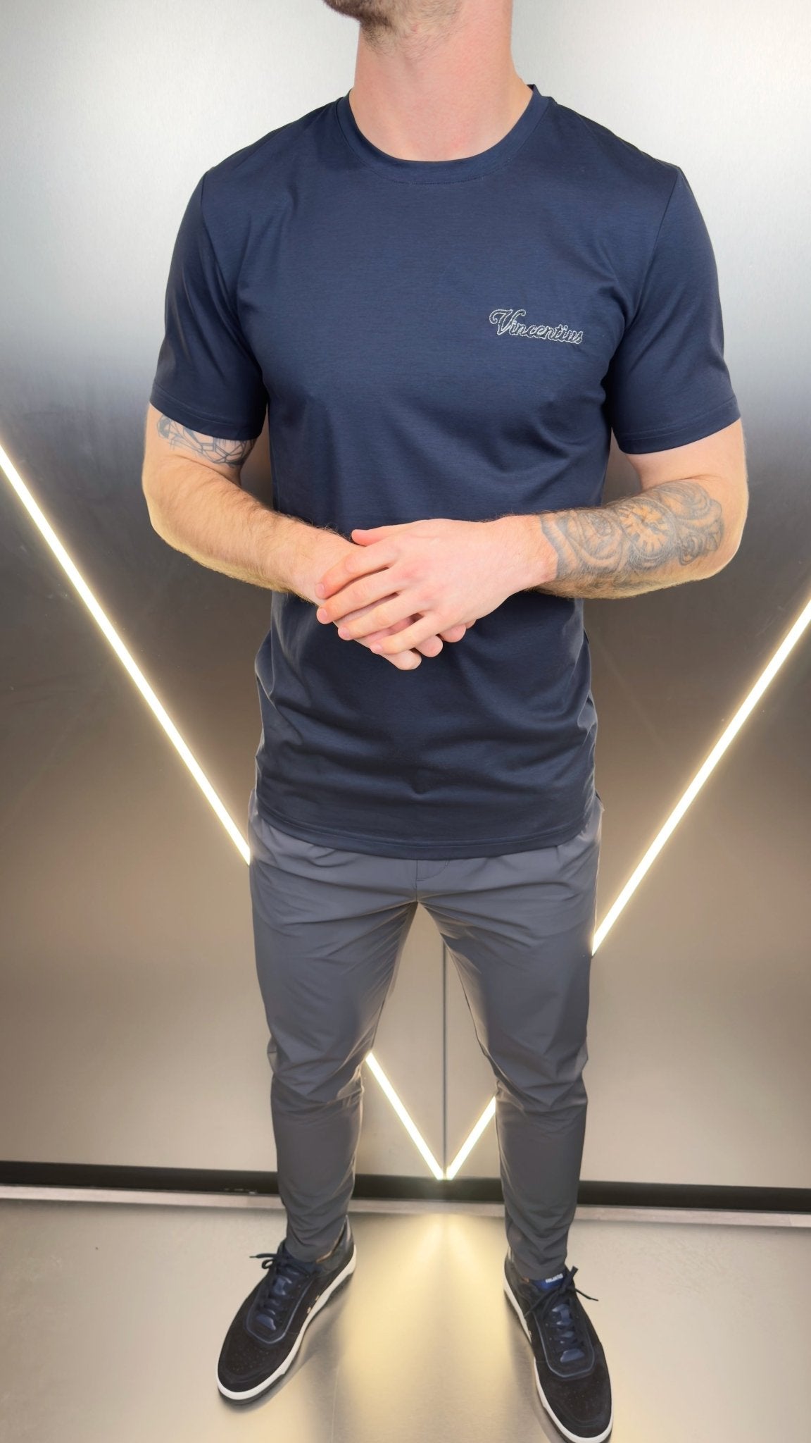 Vincentius Script Logo T-Shirt - Navy - Vincentius