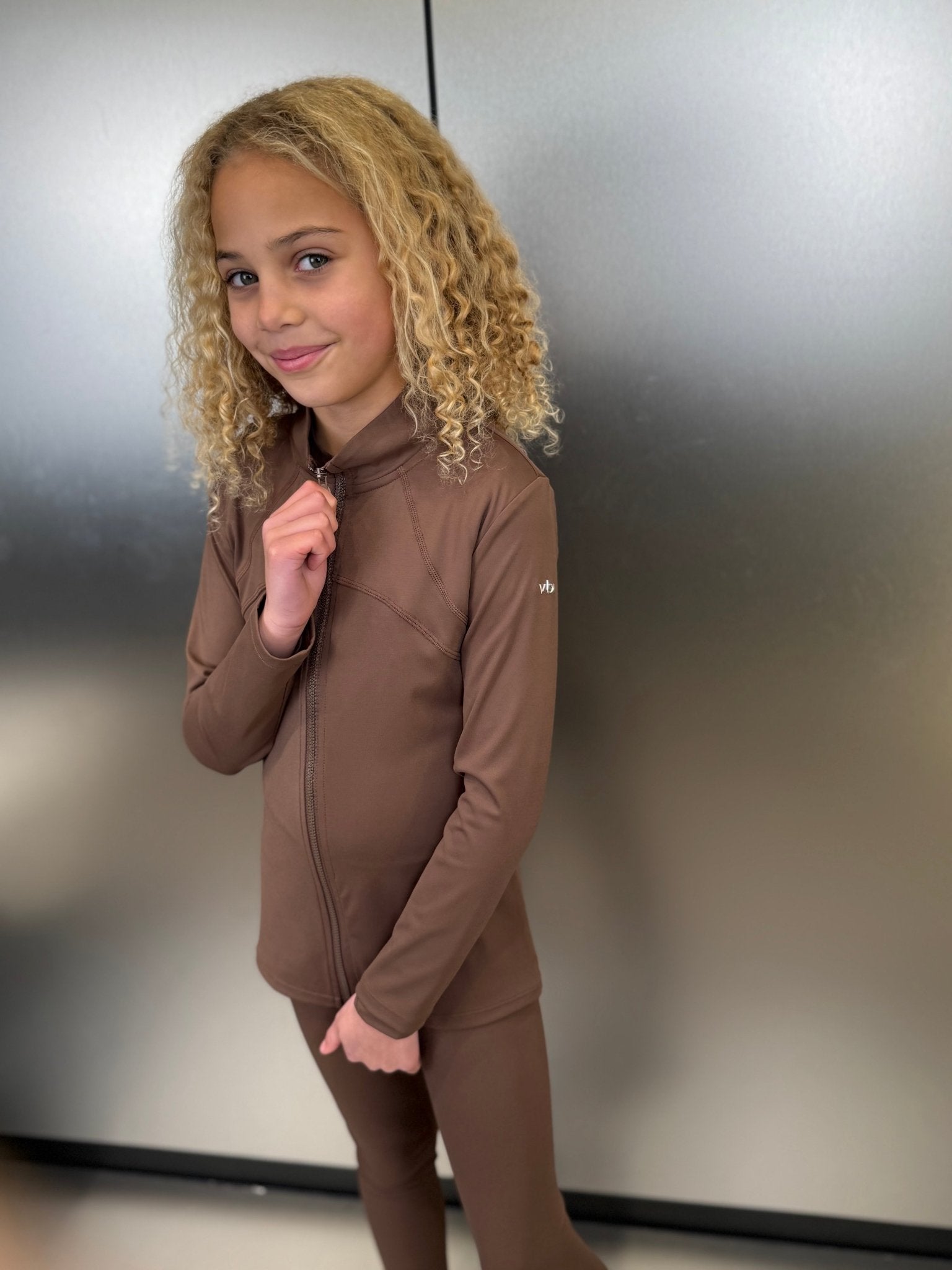 Active Zip Jacket - Cocoa (Dispatched W/C 15/12/25) - Vincentius