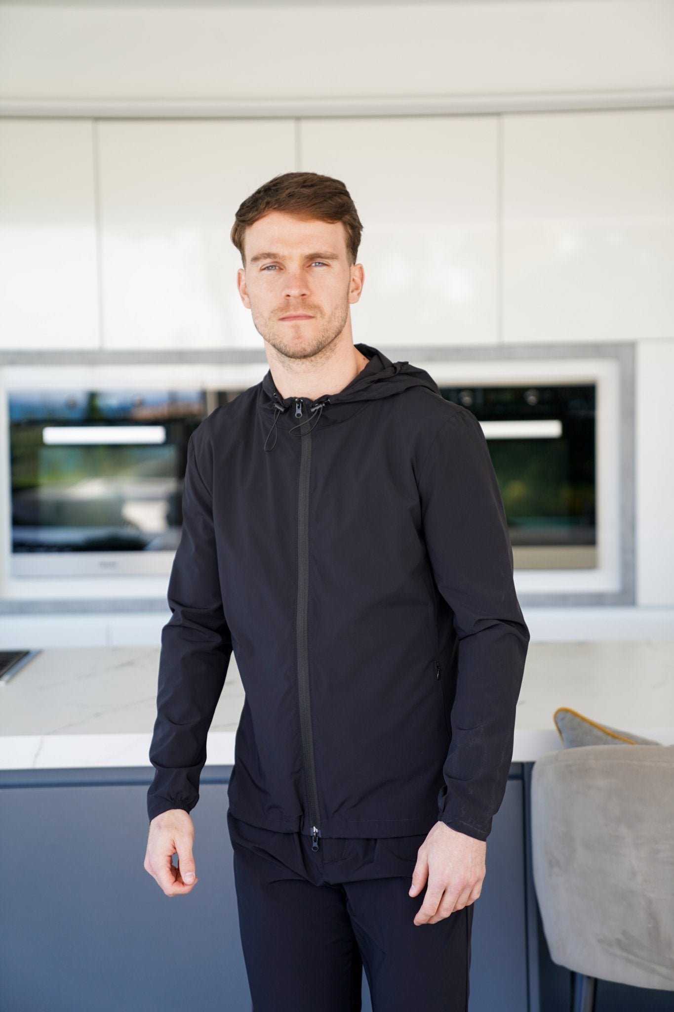 Transitional Tracksuit - Black - Vincentius