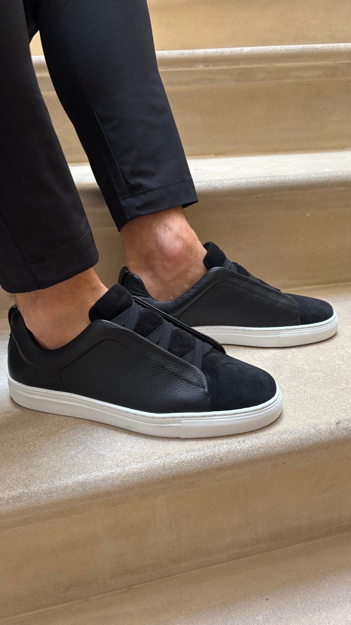 V6 Black - Vincentius