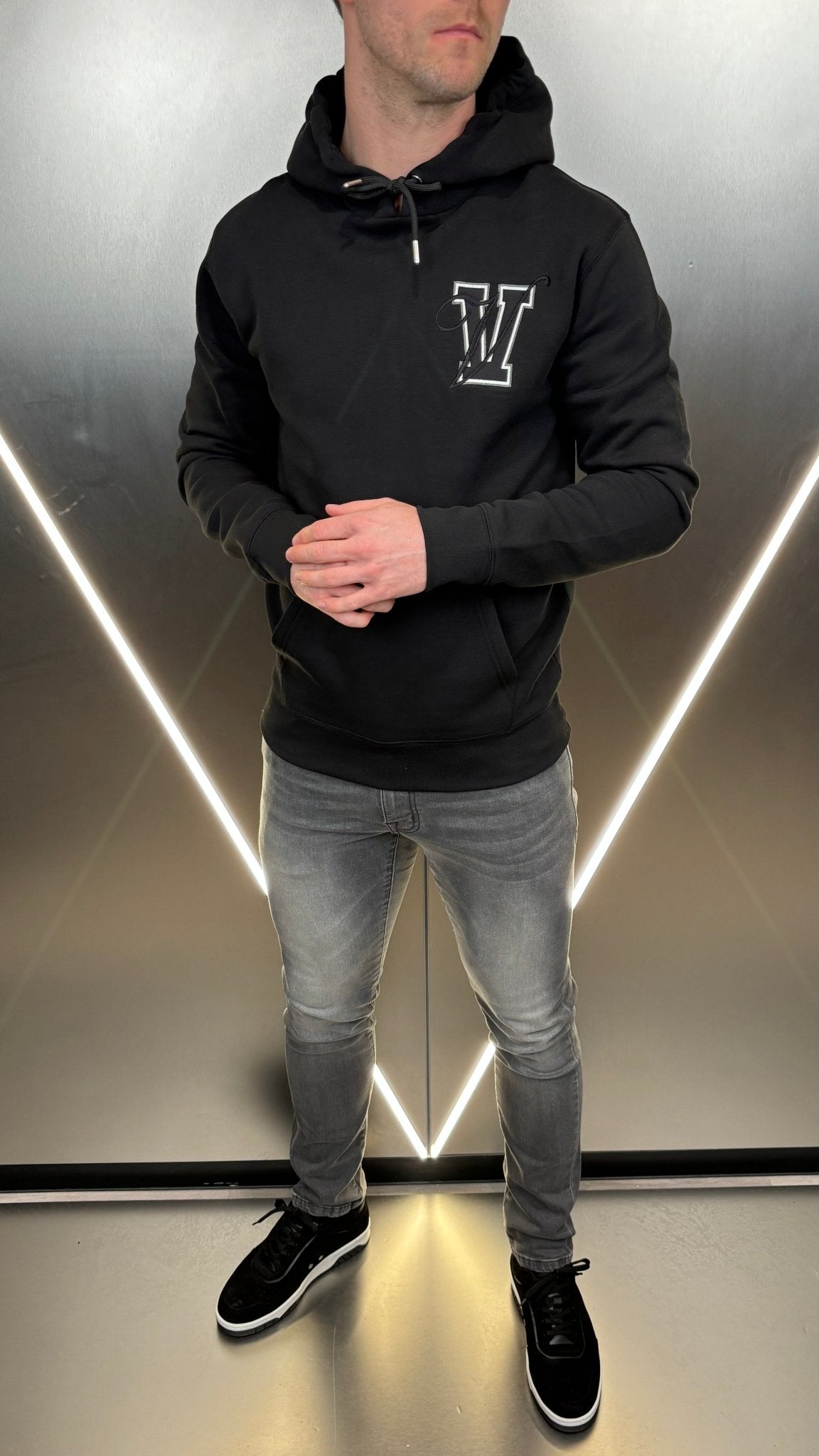 Varsity V2 Luxe Hoodie - Black - Vincentius
